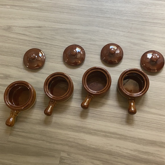 French Onion Soup Bowls with Handles and Lids - Picture 5 of 6